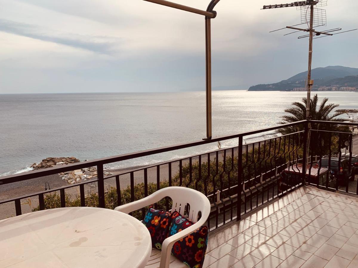 La Casa Di Frank Lägenhet Cogoleto Exteriör bild